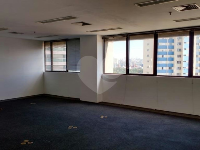 Sala à venda em Alto da Boa Vista, São Paulo, SP