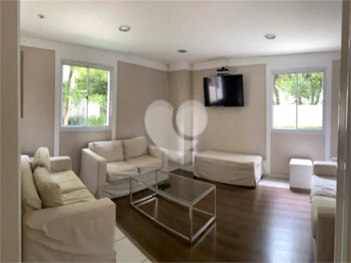 Apartamento c/2 dormitórios, 1 banheiro e Lazer completo á 150 metros do metrô Belém - Mobiliado pronto para morar.