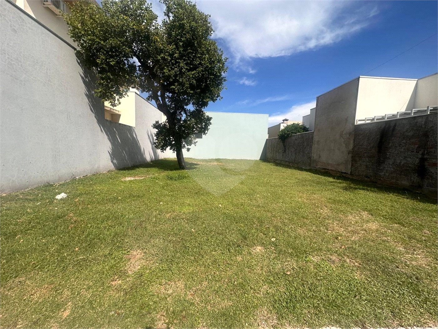 Terreno à venda no condomínio Recanto Das Palmeiras, Três Lagoas - MS