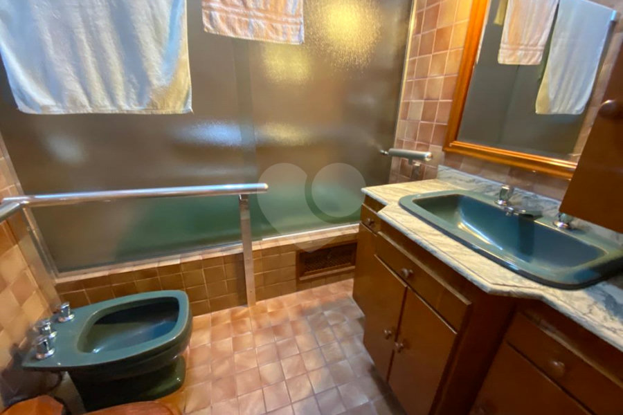 Casa à venda com 5 quartos, sendo 1 suíte,  no condomínio Casa, São Paulo - SP