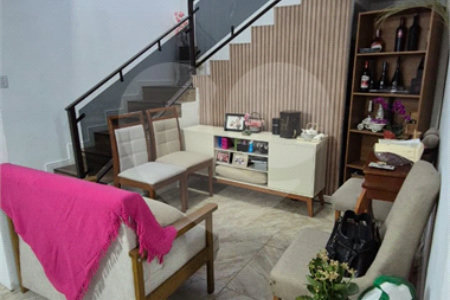Casa à venda com 3 quartos em Vila Oliveira, Mogi das Cruzes, SP