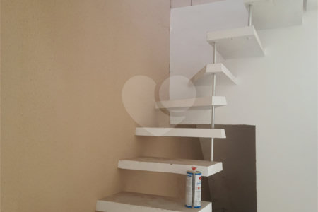 Sobrado à venda com 4 quartos, sendo 2 suítes, em Pedreira, São Paulo, SP
