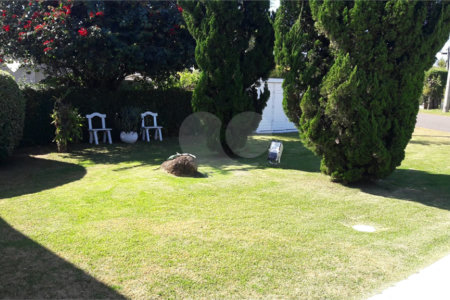 Casa à venda com 4 quartos, sendo 2 suítes, no condomínio Monte Belo, Salto - SP