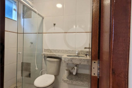 Apartamento para alugar com 2 quartos em Miguel Couto, Cabo Frio, RJ