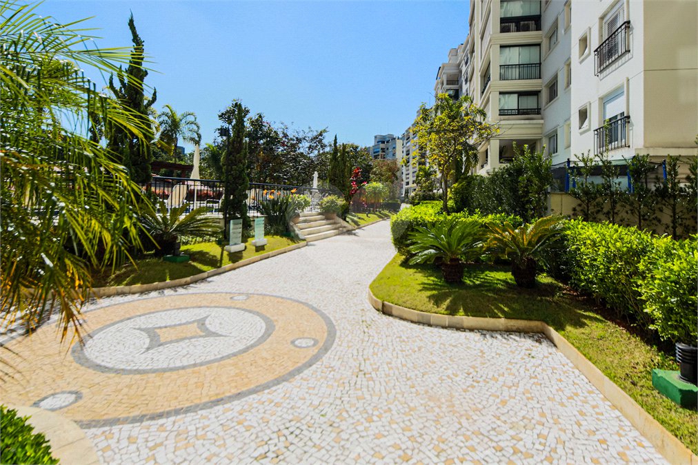 Apartamento à venda com 4 quartos, sendo 3 suítes, em Granja Julieta, São Paulo, SP