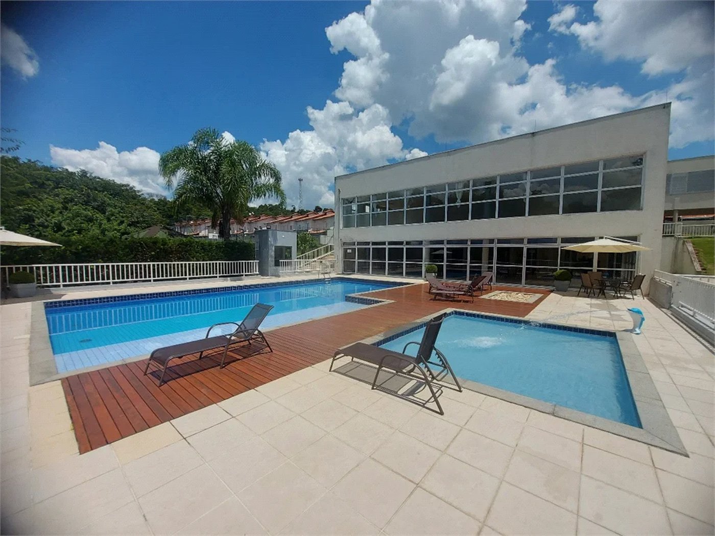 Casa à venda com 2 quartos, sendo 1 suíte,  no condomínio Residencial Viva Vida, Cotia - SP