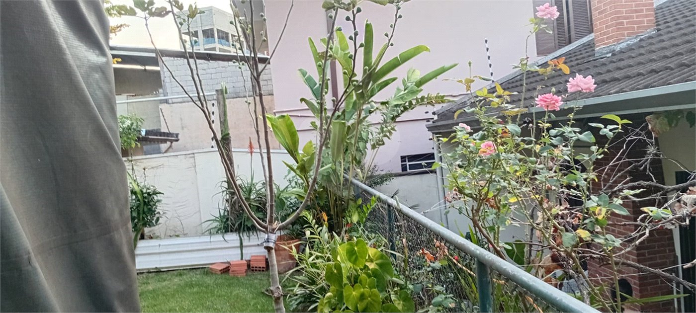 Casa à venda com 4 quartos, sendo 2 suítes,  em Vila Sônia, São Paulo, SP