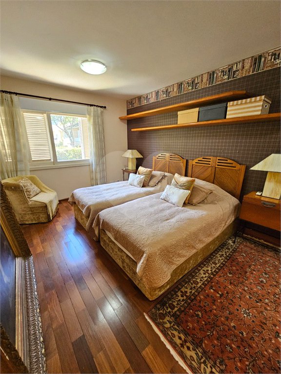 Casa à venda com 3 quartos, sendo 2 suítes,  no condomínio La Vilette, São Paulo - SP