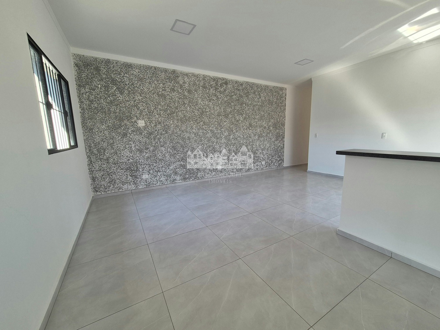 Casa térrea à venda com 3 quartos, sendo 1 suíte, em Vila Bonsai, Atibaia - SP