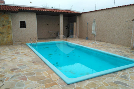 Casa à venda com 3 quartos, sendo 2 suítes,  em Vila Suissa, Mogi das Cruzes, SP