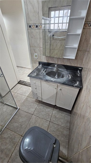 Sobrado para alugar com 3 quartos, sendo 1 suíte, em Jardim do Valle II, Indaiatuba, SP