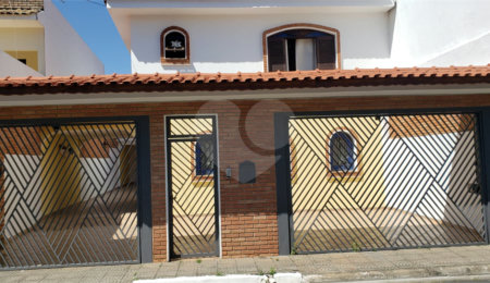 Sobrado à venda com 3 quartos, sendo 1 suíte,  em Tremembé, São Paulo, SP