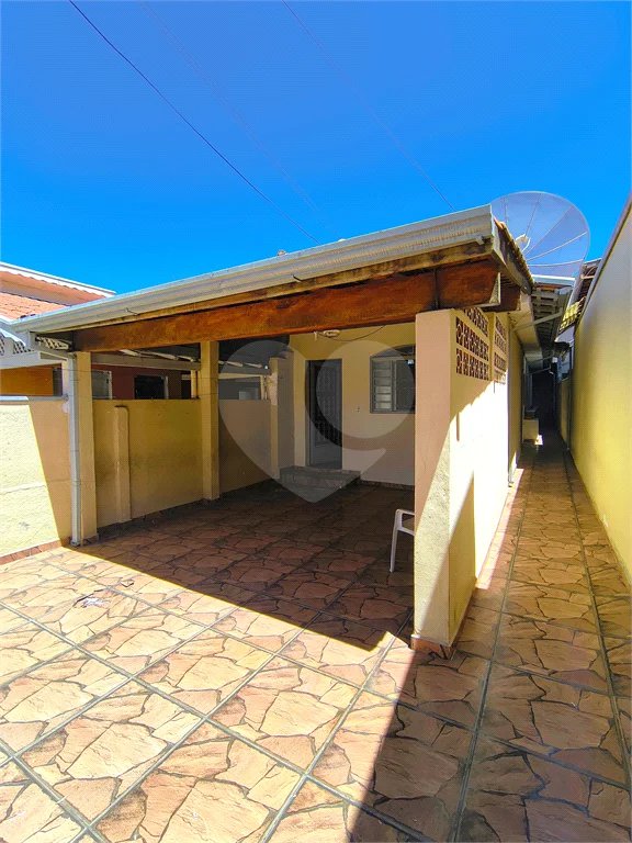Casa Térrea para Venda – Bairro Vila Avaí, Indaiatuba - com 02 quartos- 01 banheiro-sala -cozinha-quintal e garagem 0 1carro