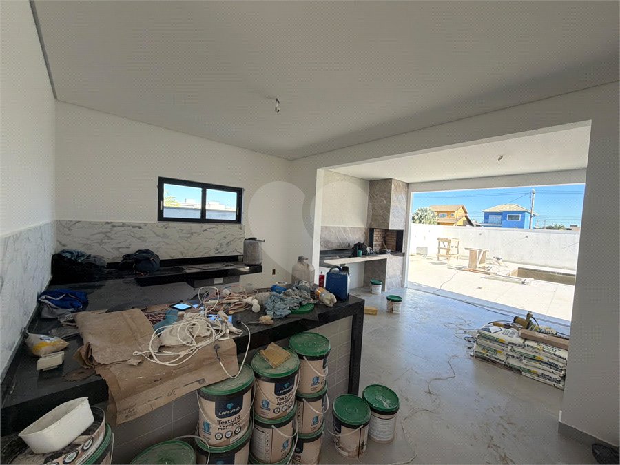Casa em condomínio à venda com 4 quartos, sendo 3 suítes, em Ogiva, Cabo Frio, RJ