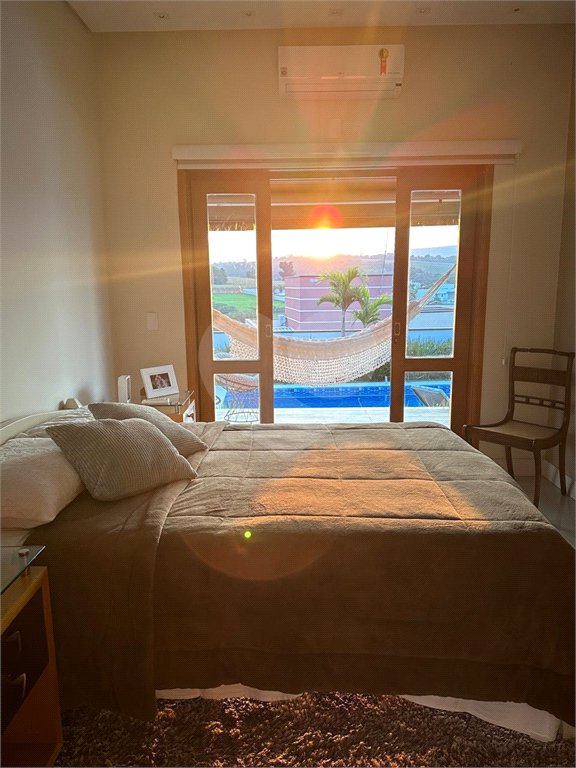 Casa à venda com 5 suítes no condomínio Village Ipanema 1, Araçoiaba da Serra - SP