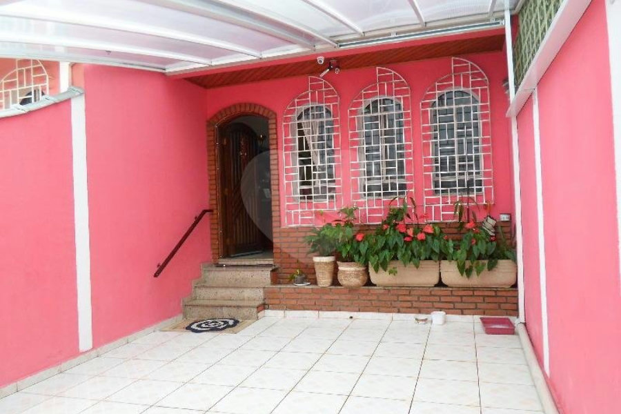 Sobrado à venda com 3 suítes em Vila Galvão, Guarulhos, SP