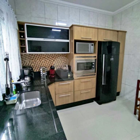 Sobrado à venda com 3 quartos, sendo 1 suíte,  em Vila Nova Aparecida, Mogi das Cruzes, SP