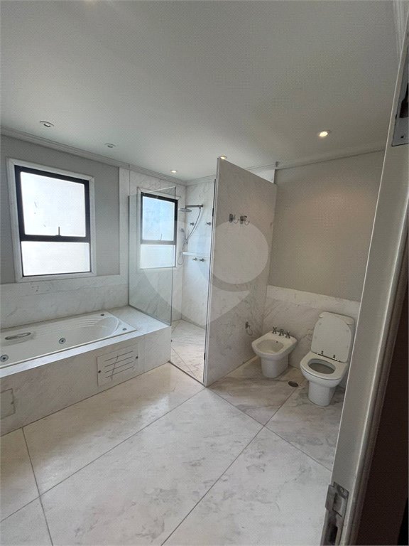 Apartamento para alugar com 4 suítes em Jardim Morumbi, São Paulo, SP