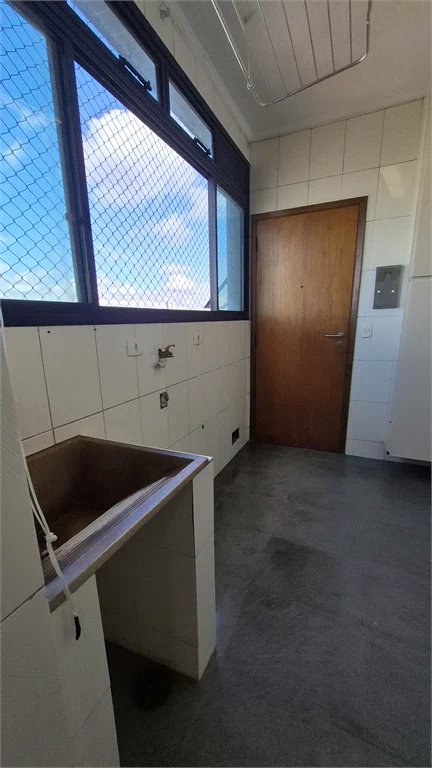 Apartamento à venda ou para alugar com 3 quartos, sendo 2 suítes, em Vila Romana, São Paulo, SP