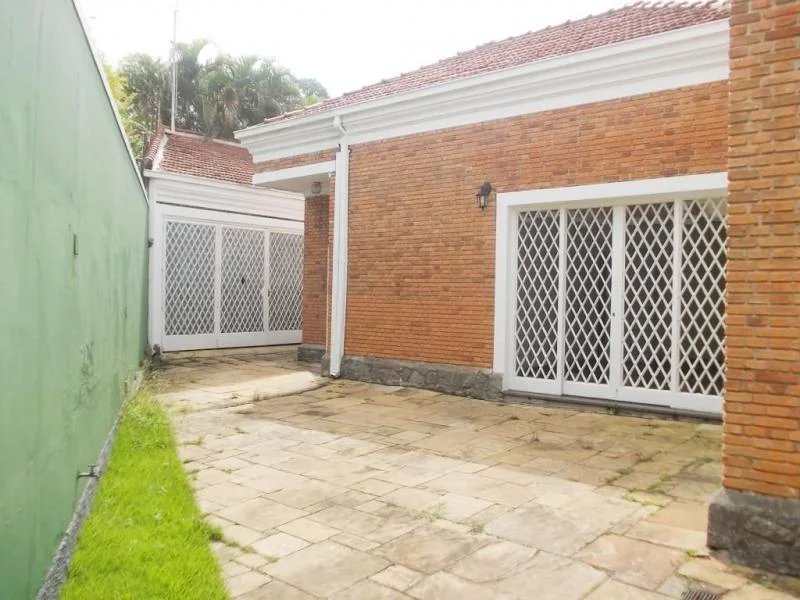 Casa à venda com 3 quartos, sendo 1 suíte,  no condomínio Praça Pero Vaz de Caminha,260, São Paulo - SP