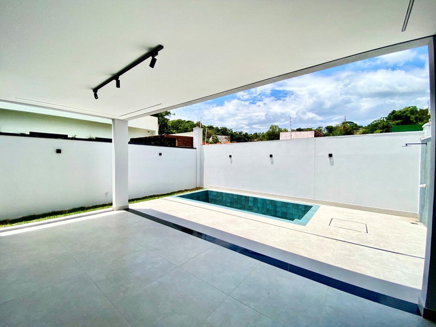 Casa à venda com 3 quartos, sendo 3 suítes, no condomínio Vila Giardino, Jundiaí - SP