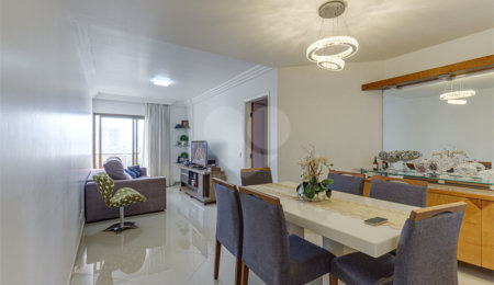 Apartamento à venda com 3 quartos, sendo 1 suíte, em Alto da Boa Vista, São Paulo, SP