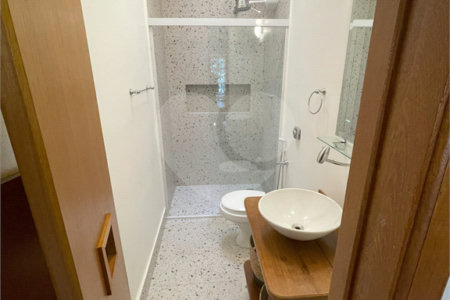 Casa à venda com 3 suítes em Santo Amaro, São Paulo, SP