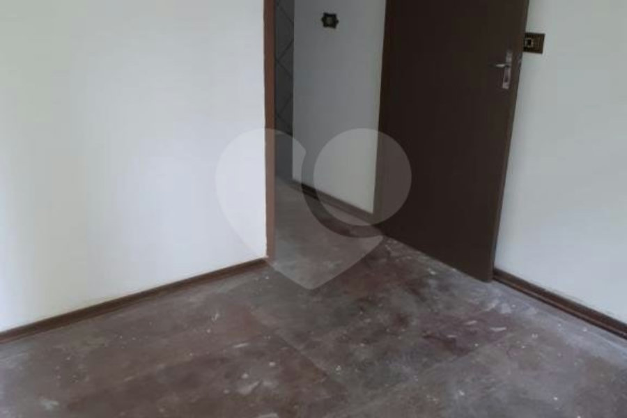 Sobrado à venda com 2 quartos em Tremembé, São Paulo, SP