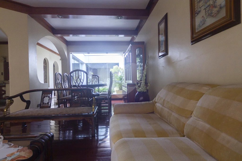 Casa à venda com 4 suítes em Jardim Franca, São Paulo, SP