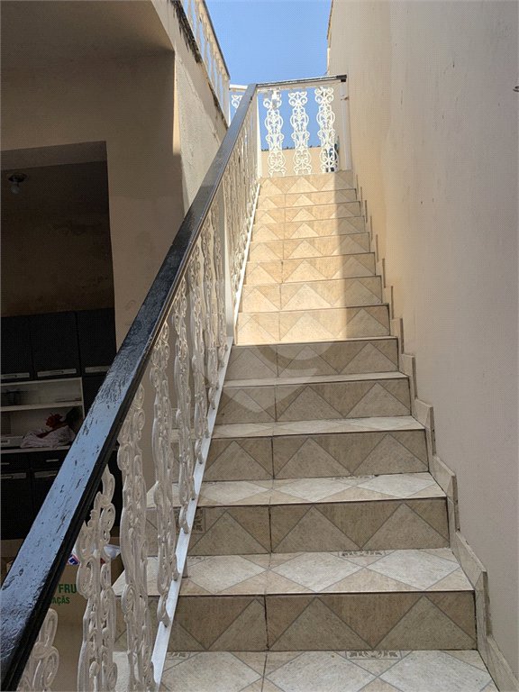 Sobrado à venda com 4 quartos, sendo 3 suítes,  em Jardim Alvinópolis, Atibaia, SP