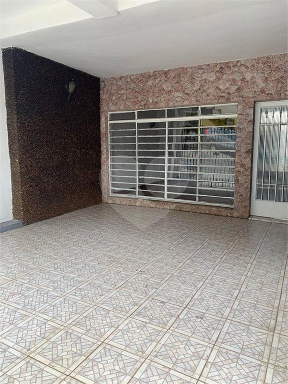 Sobrado à venda com 3 quartos em Vila Progredior, São Paulo, SP