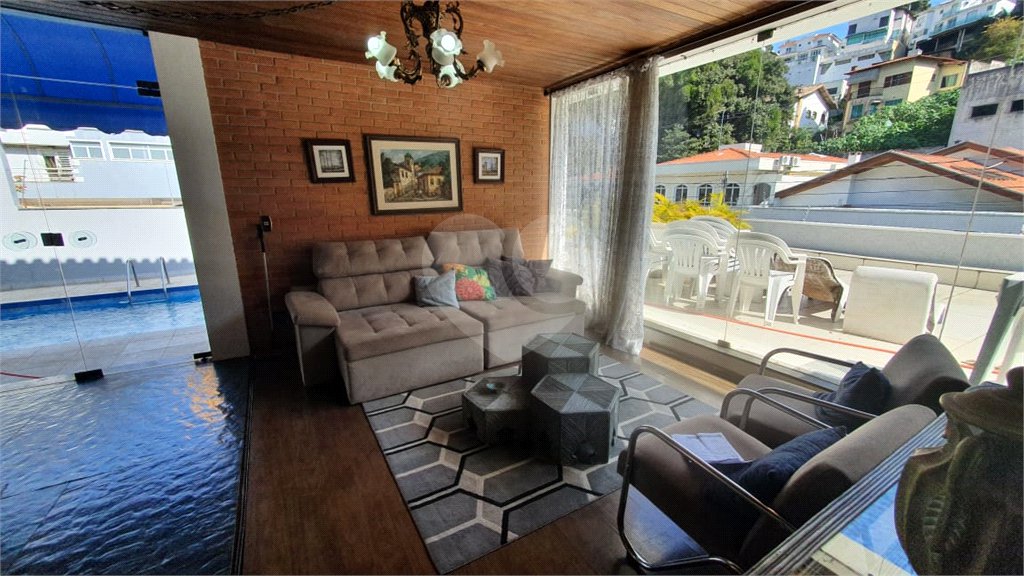 Sobrado à venda com 5 quartos, sendo 3 suítes, em Jardim Virginia Bianca, São Paulo, SP