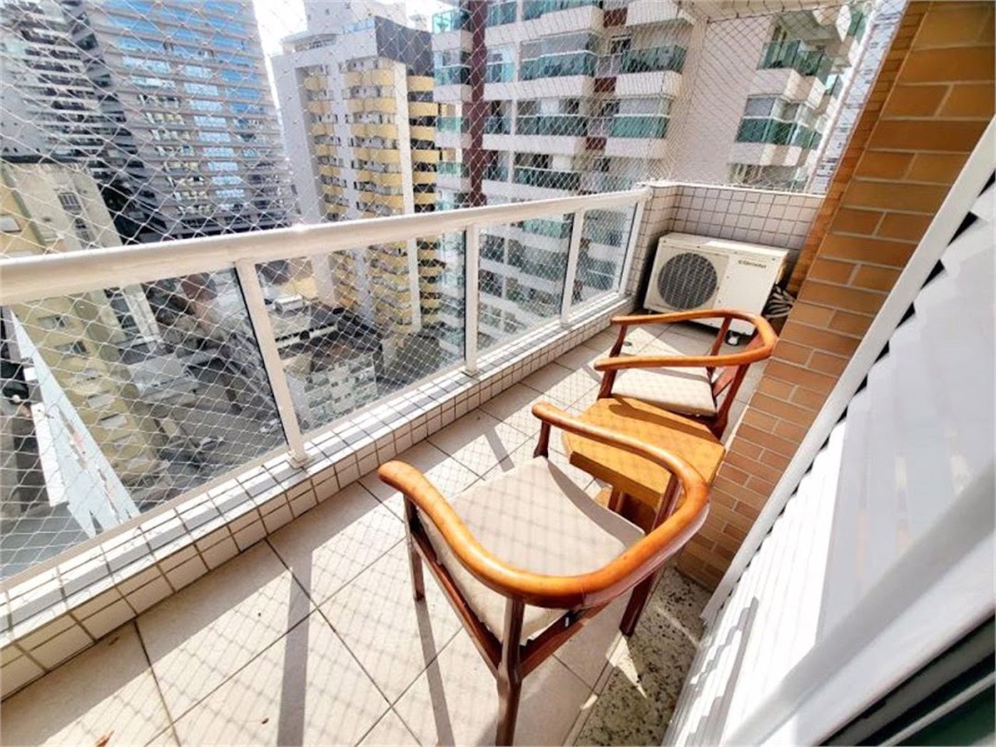 Apartamento Residencial à venda, Gonzaga, Santos - AP1004.