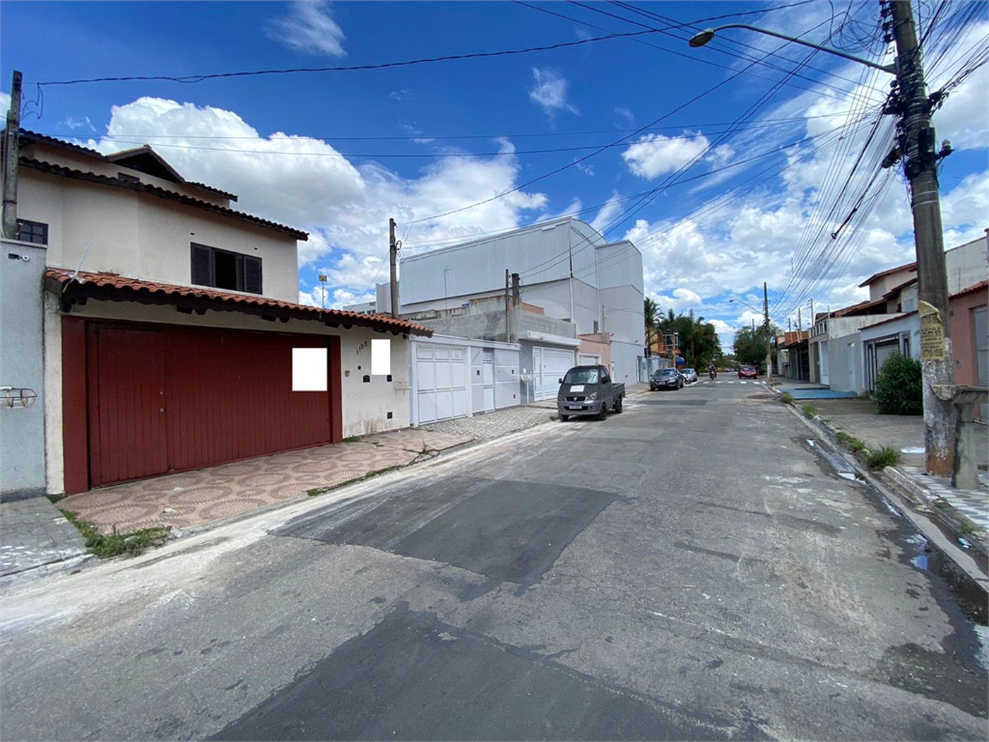 Sobrado à venda com 5 suítes em Jardim dos Ipês, Suzano, SP