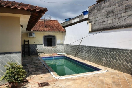 Casa à venda com 3 quartos, sendo 1 suíte, em Jardim Ikeda, Suzano, SP