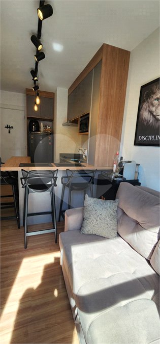 Apartamento à venda ou para alugar com 1 suíte em República, São Paulo, SP