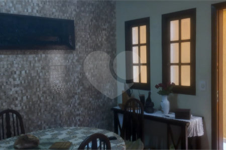 Casa à venda com 3 quartos, sendo 1 suíte,  em Vila Augusta, Guarulhos, SP