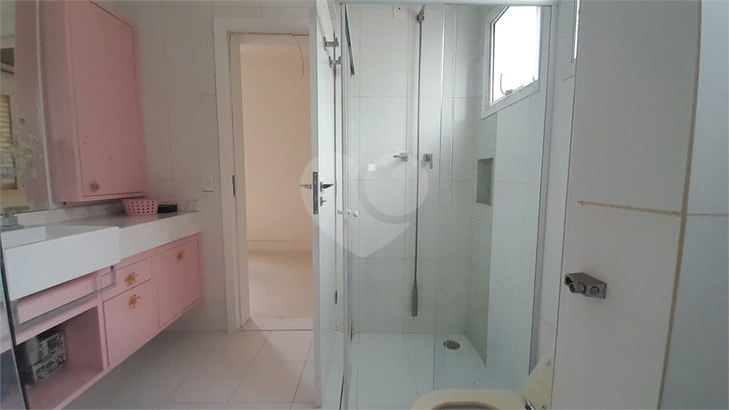 Sobrado à venda com 6 quartos, sendo 5 suítes, no Centro, São Bernardo do Campo, SP
