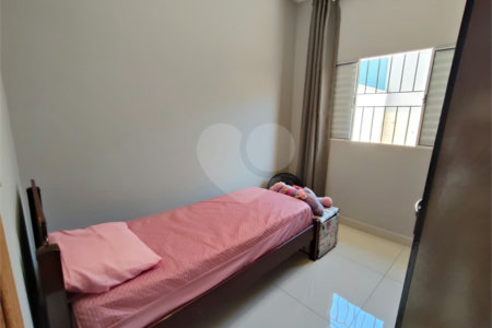 Casa à venda com 3 quartos no condomínio Residencial Lago dos Ipês, Itapetininga - SP