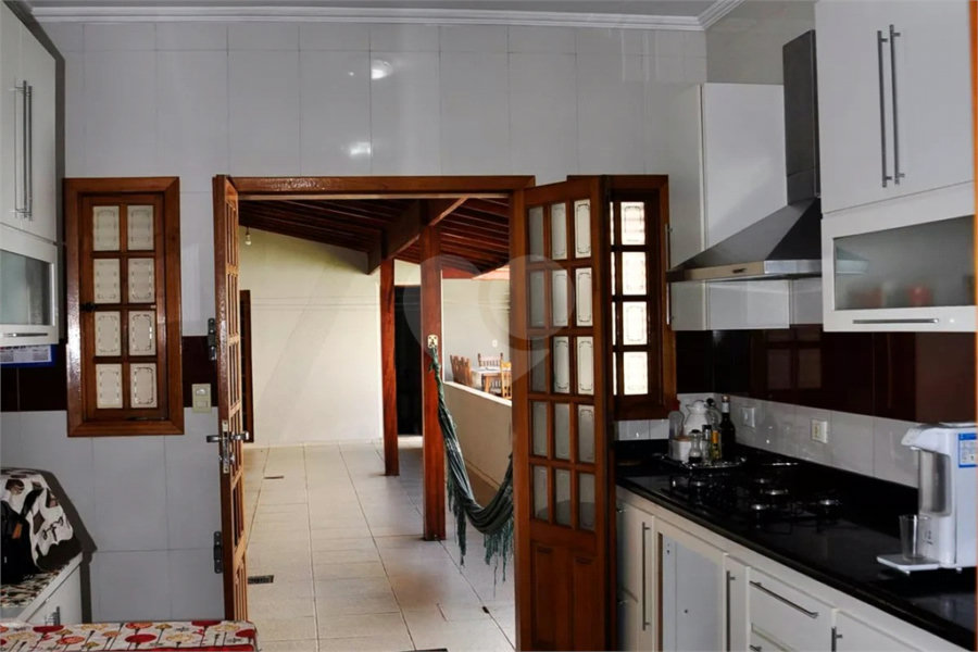 Sobrado à venda com 3 quartos, sendo 1 suíte, em Jaraguá, São Paulo, SP