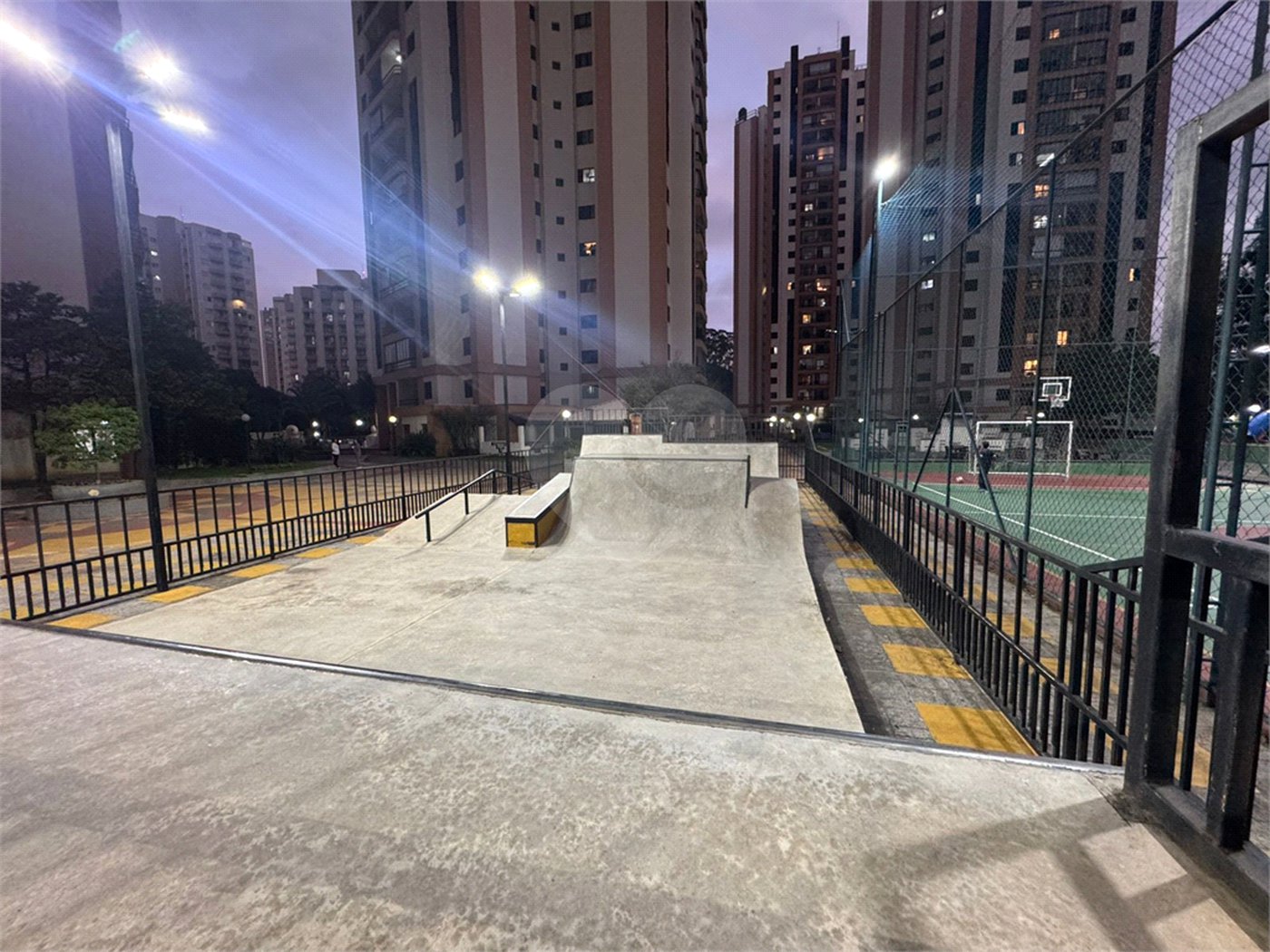 Apartamento para alugar com 2 quartos, sendo 1 suíte, em Jardim Íris, São Paulo, SP
