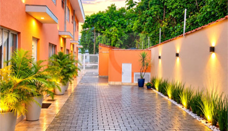 Casa à venda com 2 suítes no condomínio Cristal de Maitinga 1, Bertioga - SP