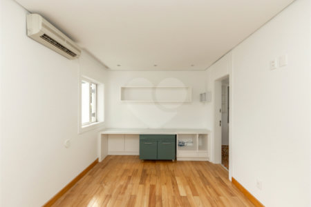 Casa com 4 quartos a venda Vila Nova Conceição, São Paulo - SP