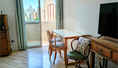 Apartamento à venda com 3 quartos, sendo 1 suíte,  em Campo Belo, São Paulo, SP