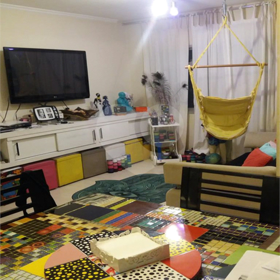 Apartamento à venda com 3 quartos, sendo 1 suíte, em Vila Olímpia, São Paulo, SP