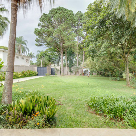 Casa Térrea à venda ou para alugar com 4 suítes em Alto da Boa Vista, São Paulo, SP