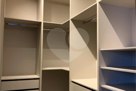 Casa à venda com 2 quartos, sendo 3 suítes, no Centro, Salto Grande, SP