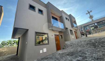 Villagio à venda com 2 suítes em Jardim Santo Antônio, Atibaia, SP