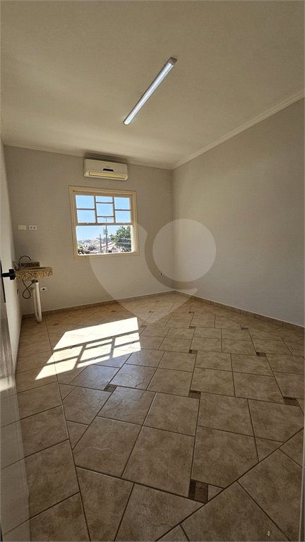 Sobrado à venda com 3 quartos, sendo 2 suítes, em Jardim Rossignatti, Indaiatuba, SP