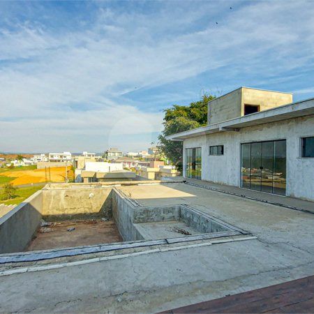 Casa à venda com 3 quartos, sendo 1 suíte, no condomínio Residencial Fazenda Alta Vista, Salto de Pirapora - SP